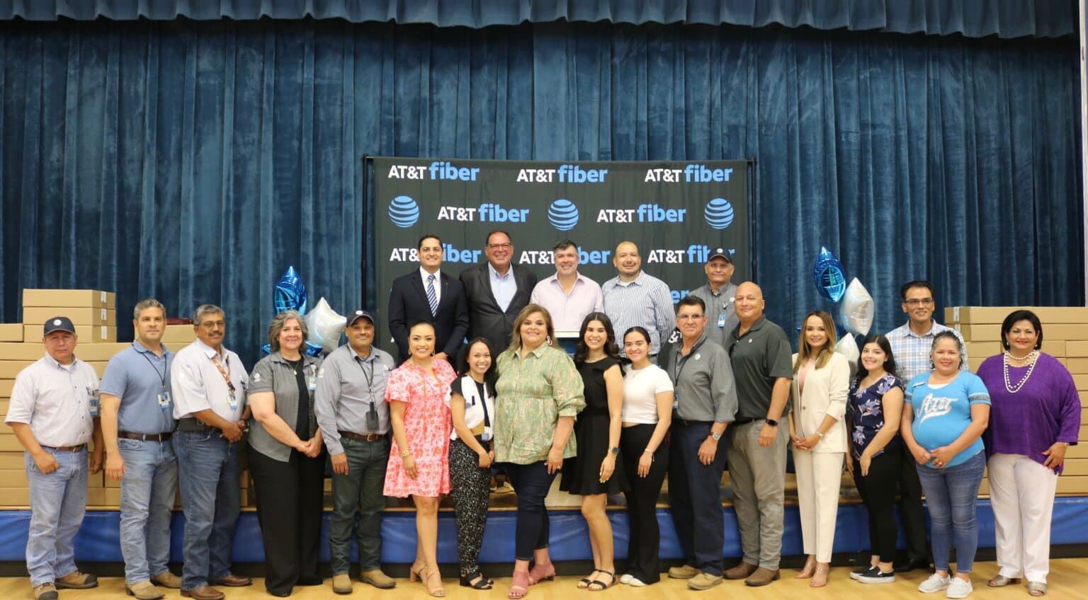 AT&T and Human I-T Provide 100 Laptops to Boys & Girls Club of Pharr – San Juan
